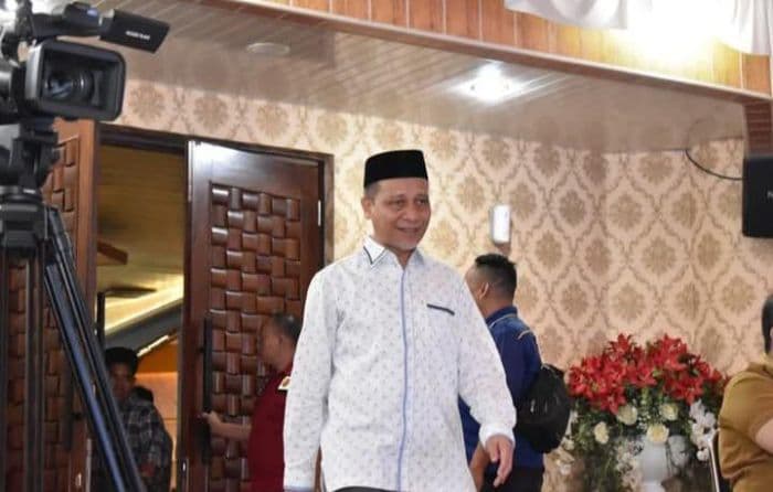 blangko_ktp_kosong_wakil_ketua_dprd_medan_bilang_ini_ke_ricozaki