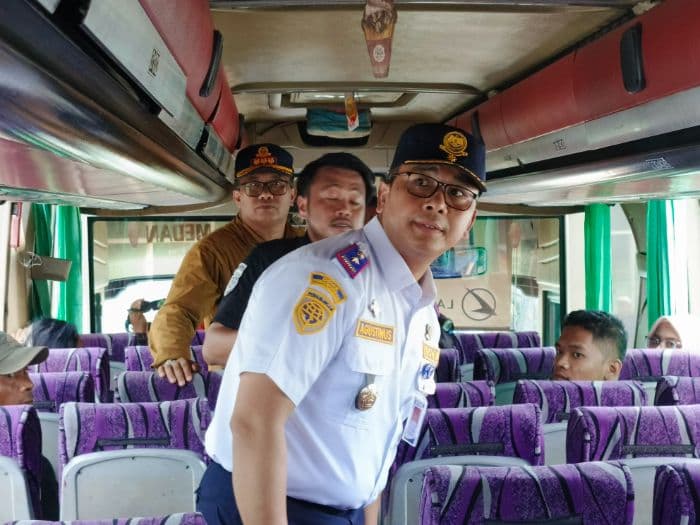 dishub_sumut_gelar_inspeksi_keselamatan_begini_tanda_bus_layak_beroperasi