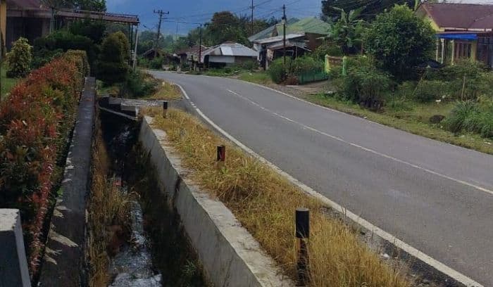 selama_ini_gunakan_air_kolam_warga_hutaraja_sipirok_butuh_air_bersih