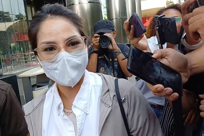 kpk_ungkap_alasan_belum_tahan_windy_idol_dalam_kasus_tppu_hasbi_hasan