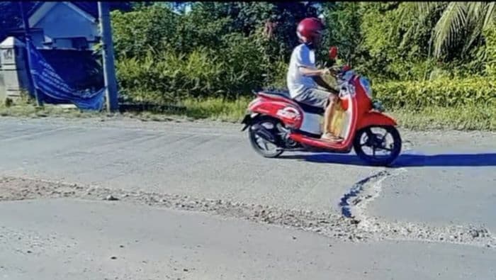 baru_diperbaiki_jalan_umar_baki_di_binjai_kembali_rusak