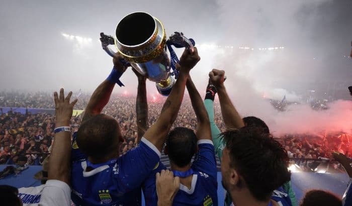momen_juara_liga_1_persib_diinvasi_penonton