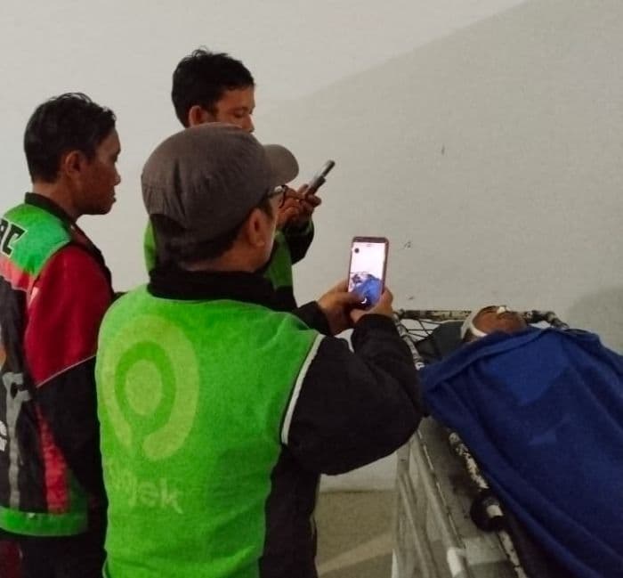 pria_pakai_jaket_ojol_ditemukan_tewas_di_sunggal_sepeda_motor_hilang