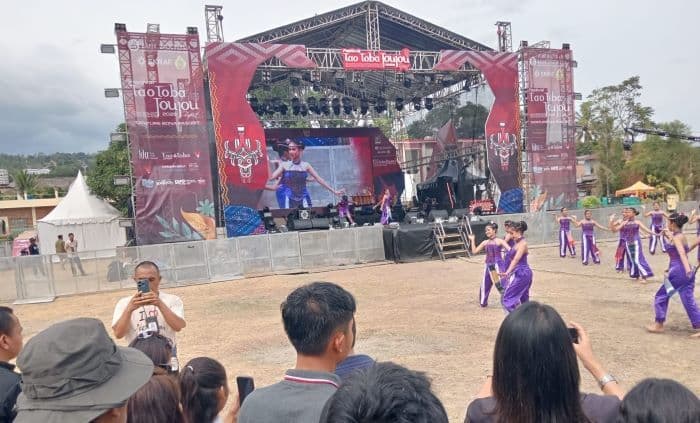 kemarau_panjang_melanda_efendy_naibaho_kritik_pemkab_samosir_yang_sibuk_gelar_festival_