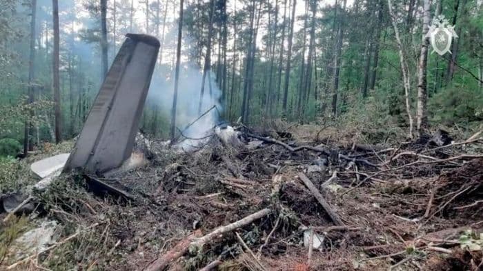 penampakan_pesawat_antonov24_jatuh_di_rusia_putin_sampaikan_belasungkawa