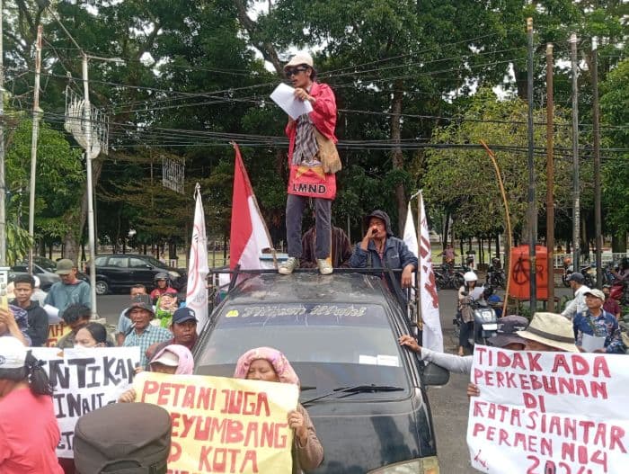 warga_gurilla_kembali_geruduk_dprd_pematangsiantar_tuntut_hentikan_ancaman_penggusuran