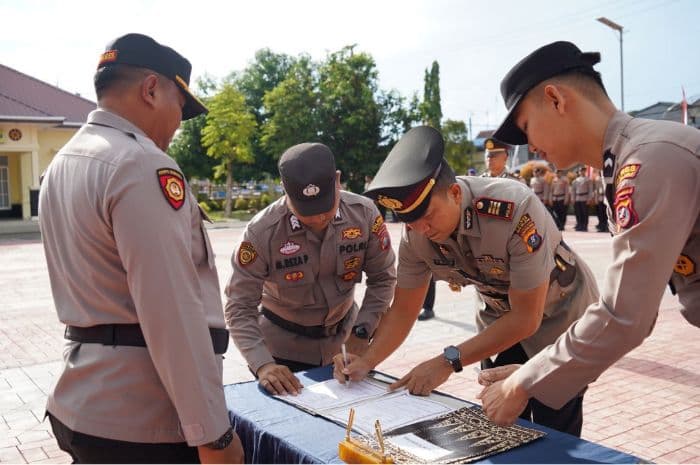 akp_sonahami_lase_resmi_jabat_kasat_binmas_polres_nias_selatan