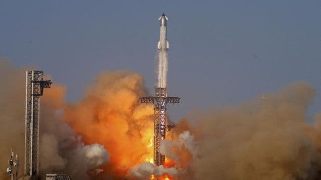 industri_antariksa_elon_musk_dipertaruhkan_melalui_uji_coba_roket_raksasa