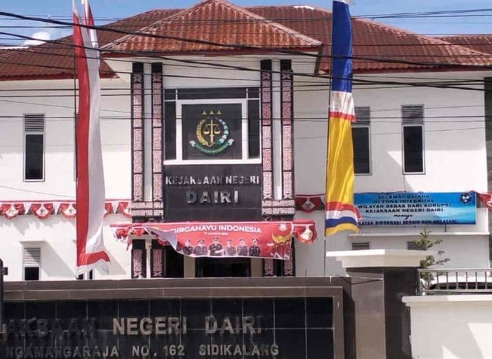 dugaan_korupsi_chromebook_kejari_dairi_periksa_pejabat_disdik_dan_sejumlah_kepsek