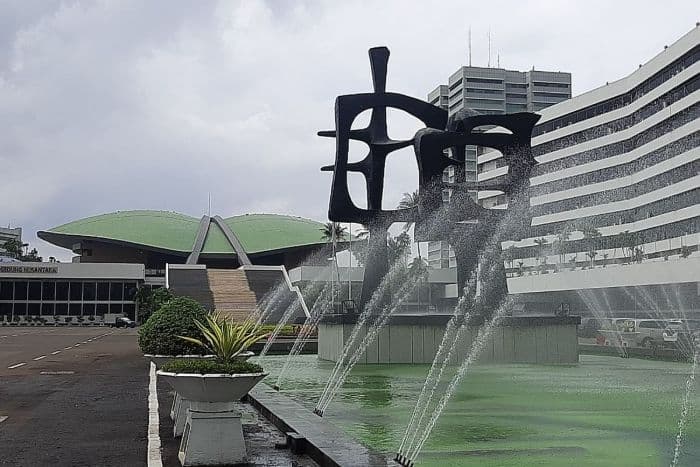 nama_universitas_yang_gelar_aksi_di_depan_dpr_hari_ini