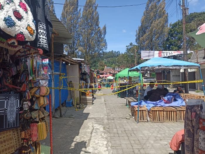 suasana_duka_selimuti_pasar_buah_berastagi_usai_ditemukan_pedagang_tewas_ditikam