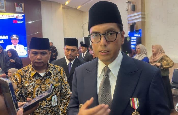 wali_kota_medan_akui_bansos_belum_tepat_sasaran_janji_benahi_data_penerima