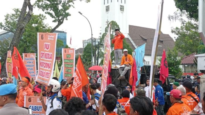 wamenaker_terjerat_ott_kpk_ketua_partai_buruh_sumut_kita_tidak_menyangka