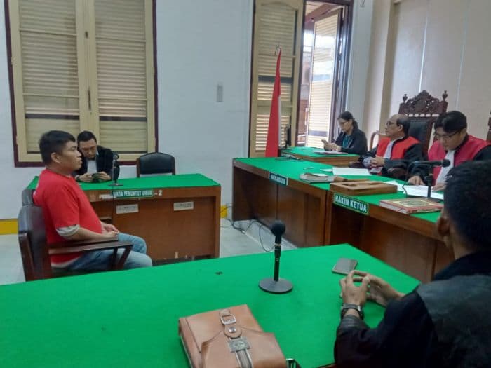 hakim_tolak_eksepsi_terdakwa_penganiaya_anak_tiri_hingga_meninggal_di_medan