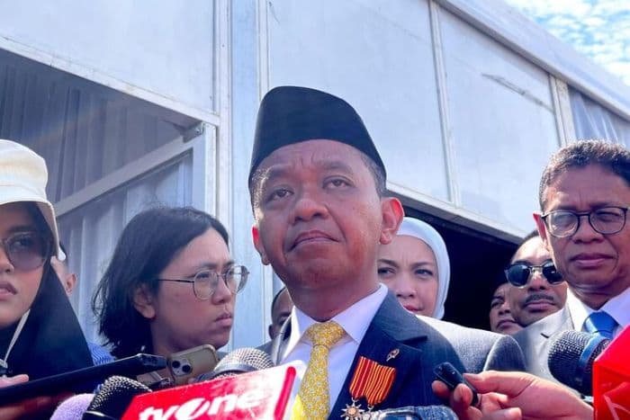 bahlil_lahadalia_minta_ampg_cabut_laporan_pembuat_meme_dan_seruan_damai