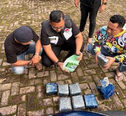 polrestabes_medan_tangkap_nelayan_penyelundup_8_kg_sabu_dari_malaysia_polisi_sebut_jaringan_lama