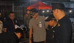 respons_aduan_warga_satpol_pp_medan_tertibkan_pedagang_angkringan_di_gatot_subroto