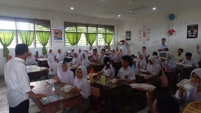 belalang_dan_ulat_sagu_akan_jadi_alternatif_sumber_protein_menu_mbg