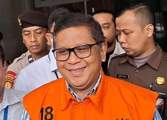 hasto_ngaku_dapat_52_pertanyaan_saat_diperiksa_penyidik_kpk