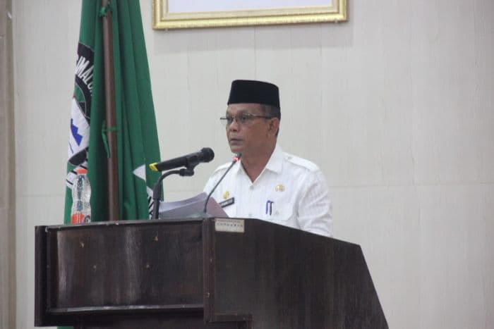 kendaraan_dinas_pimpinan_dprd_simalungun_tidak_dianggarkan_di_apbd_2025
