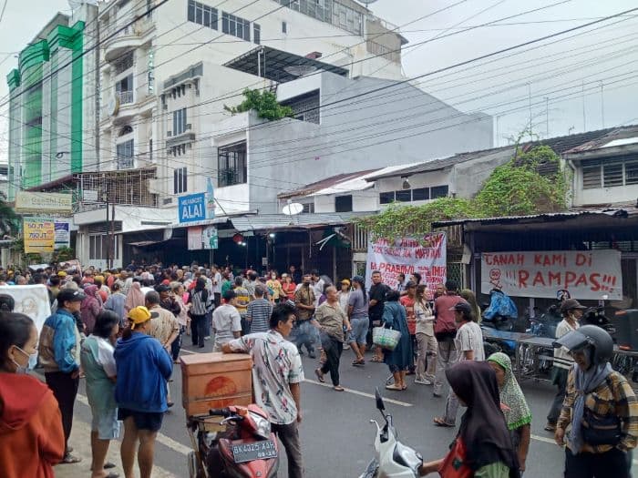 pn_medan_dijadwalkan_eksekusi_rumah_di_jalan_gandhi_besok_warga_tetap_menolak