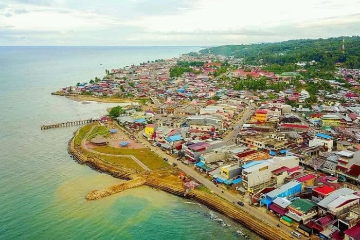 pulau_nias_berpotensi_dilanda_hujan_disertai_petir_dan_angin_kencang
