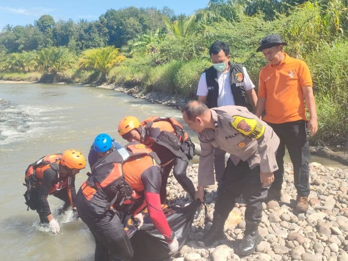hanyut_tiga_hari_di_sungai_pekerja_plta_batang_toru_ditemukan_meninggal_dunia