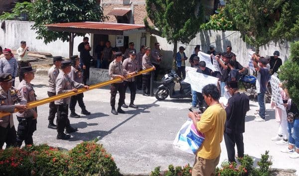 lembaga_hukum_desak_uptd_pupr_sumut_tuntaskan_proyek_rp27_miliar_di_siantar