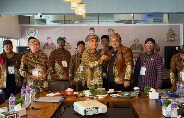 pimpin_dpd_pujakesuma_siantar_dedy_tunasto_siap_perkuat_budaya_jawa