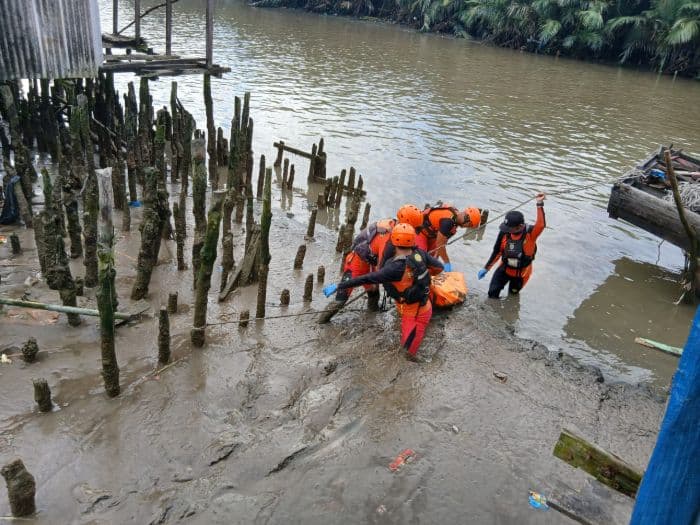 remaja_hanyut_di_sungai_deli_ditemukan_tewas_di_sungai_belawan