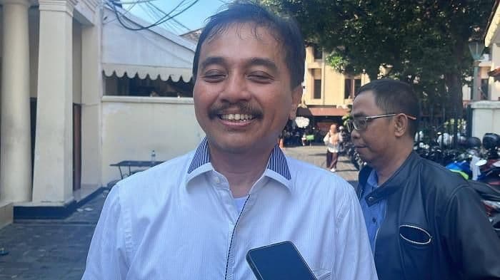 roy_suryo_bantah_ada_tokoh_politik_di_balik_tuduhan_ijazah_palsu_jokowi