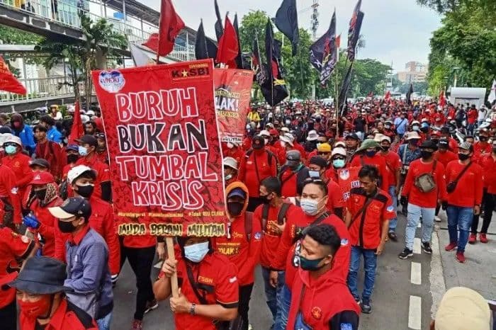 demo_buruh_serentak_28_agustus_10_ribu_massa_siap_kepung_dpr_dan_istana