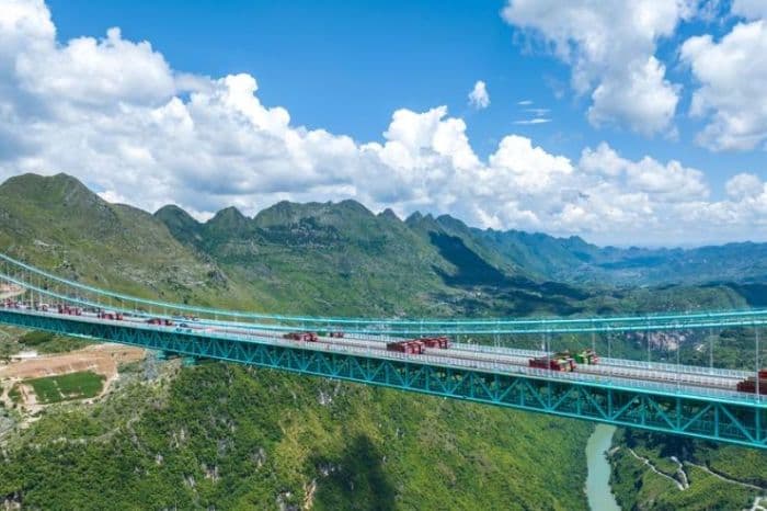 jembatan_tertinggi_di_dunia_rampung_uji_beban_di_guizhou_china