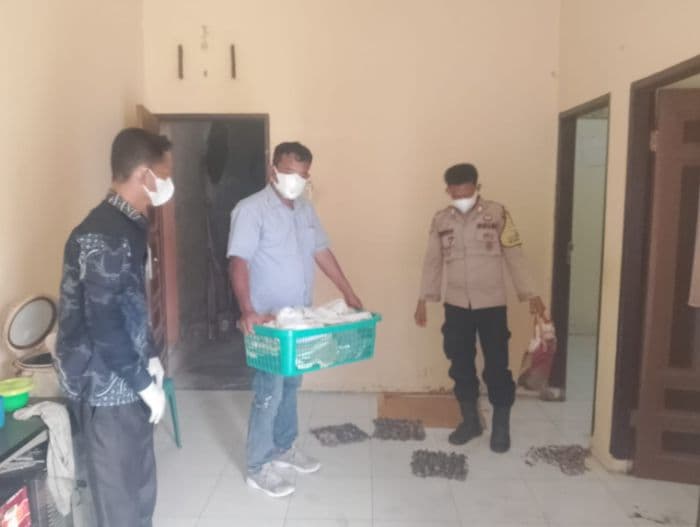 mayat_pria_di_btn_rahuning_permai_asahan_ditemukan_membusuk_diduga_meninggal_3_hari