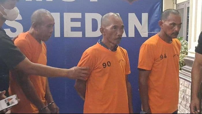 tiga_pria_lansia_ditangkap_ada_cabuli_dua_anak_kandungnya_di_percut_sei_tuan