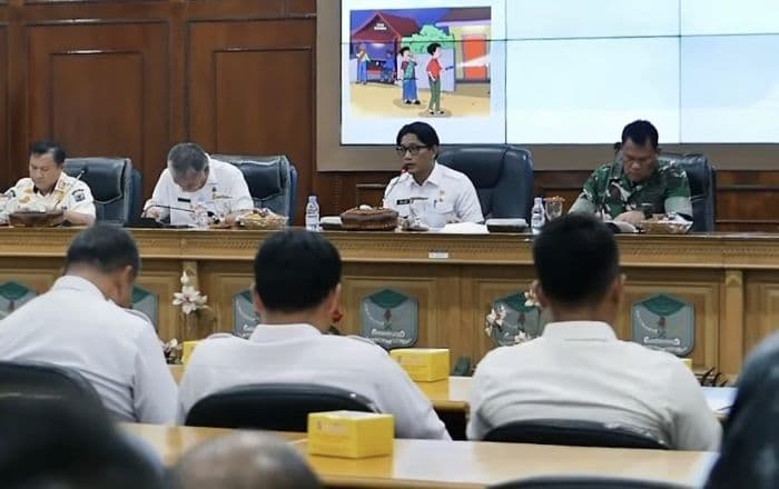 wawako_binjai_poskamling_jadi_pusat_informasi_dan_penghubung_masyarakat