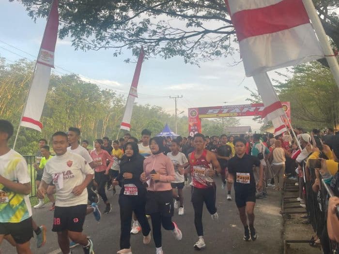 4000_pelari_ramaikan_tni_prima_run_di_asahan