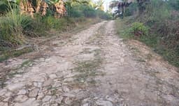 jalan_rusak_parah_di_simalungun_warga_keluhkan_akses_terhambat_hingga_sulit_dapat_layanan_kesehatan