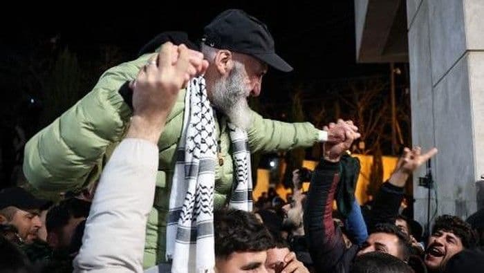 hamas_serahkan_jenazah_4_sandera_israel_bebaskan_600_tahanan_palestina