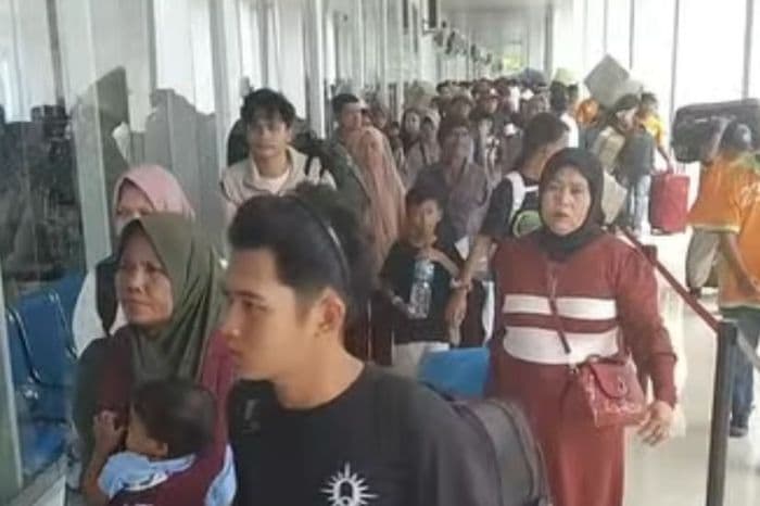 ribuan_penumpang_kapal_laut_berangkat_dari_belawan_menuju_batam