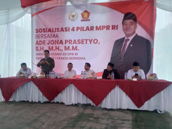 anggota_dpr_ade_jona_prasetyo_persatuan_dan_kesatuan_dimulai_dari_lingkungan