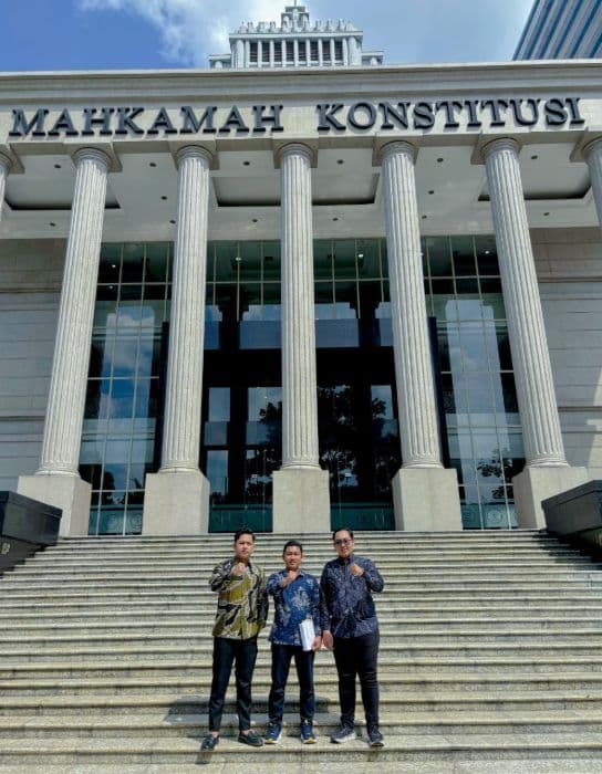 putra_asal_pematangsiantar_gugat_uu_tni_ke_mk