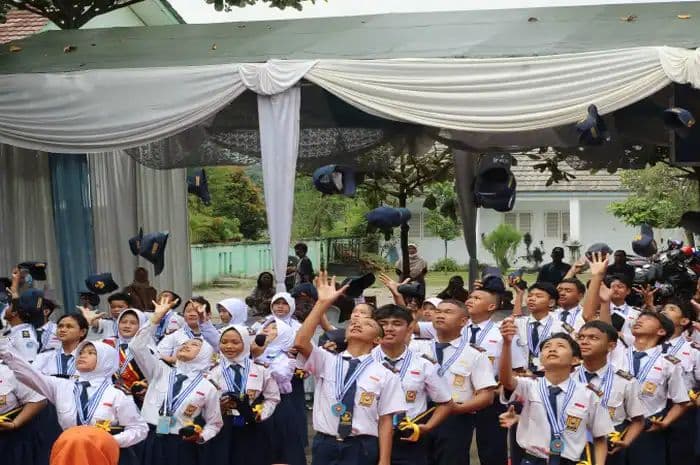 biaya_perpisahan_smp_swasta_plus_kasih_ibu_dikeluhkan_orang_tua_siswa_