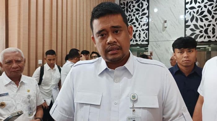bobby_nasution_imbau_perusahaan_di_sumut_tidak_menahan_ijazah_karyawan