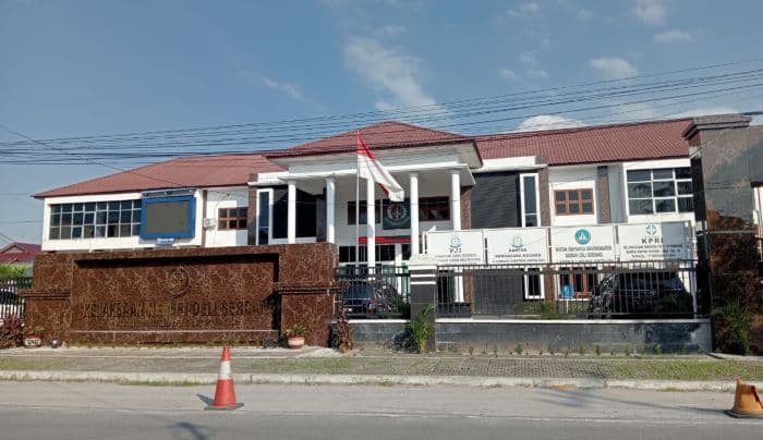 kejari_deli_serdang_pertimbangkan_jaksa_dan_keluarga_dapat_perlindungan_tnipolri