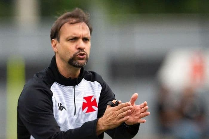 mauricio_souza_jadi_pelatih_persija