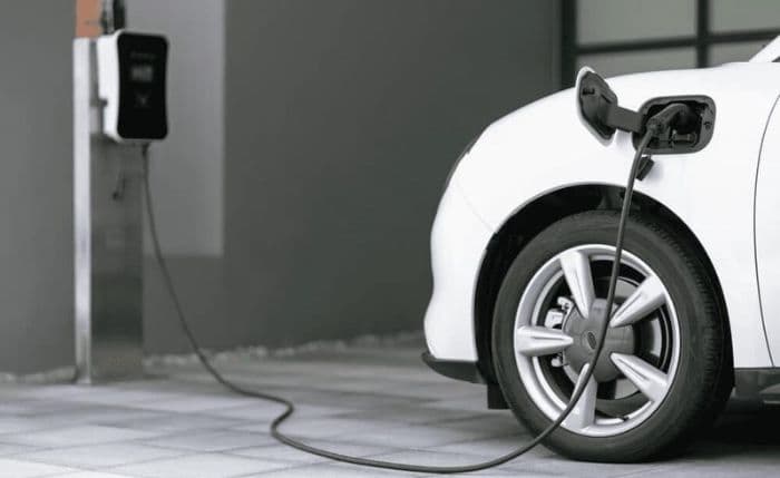 pln_sediakan_layanan_home_charging_untuk_mobil_listrik
