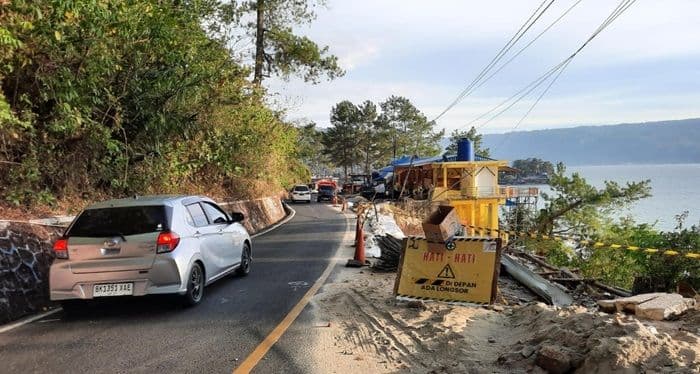 perbaikan_jalan_nasional_siantarparapat_di_sibaganding_diharapkan_tak_ganggu_wisata_danau_toba