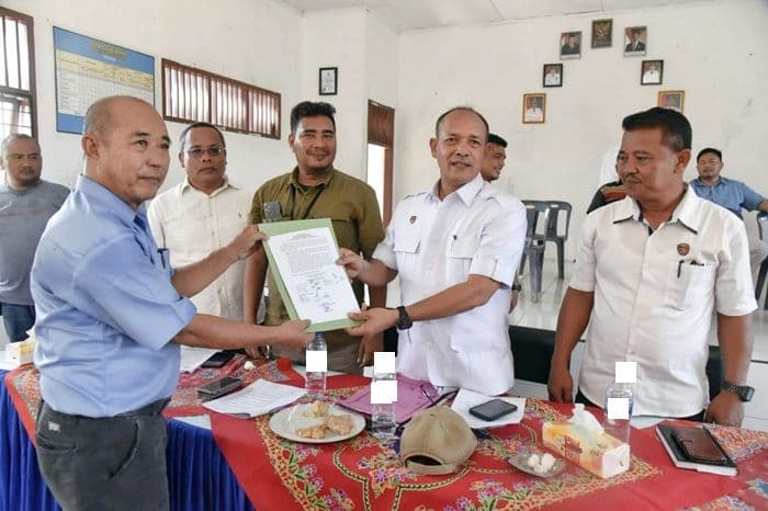 wabup_tapteng_tegaskan_komitmen_selesaikan_konflik_warga_dan_pt_nauli_sawit