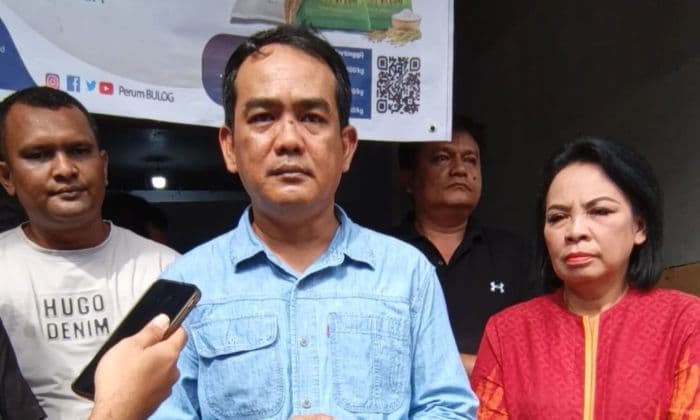 bulog_pastikan_beras_sphp_tersedia_di_pasar_tradisional_hingga_retail_modern